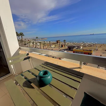 Golden Nest By The Sea Apartamento