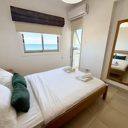 Golden Nest By The Sea Larnaca