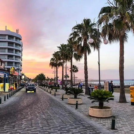 Apartament Golden Nest By The Sea Larnaca